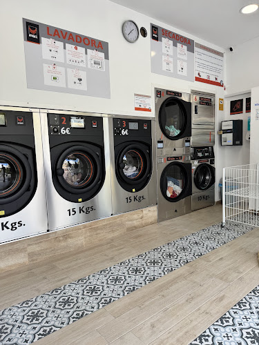 Be Water Lavandería