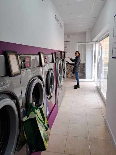 LAVANDERIA AUTOSERVICIO LAVANDA LAUNDRY (FRAGA)