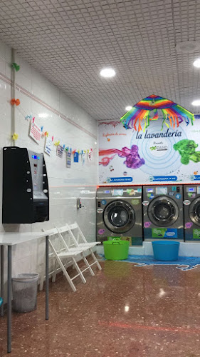 la lavandería, blue wash line