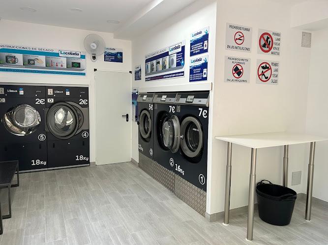 Lavandería Autoservicio Lacolada