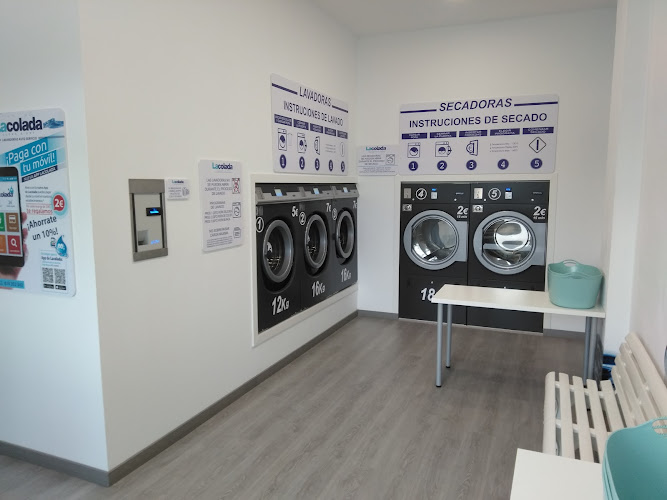 LAVANDERIA AUTOSERVICIO LA COLADA PINO MONTANO